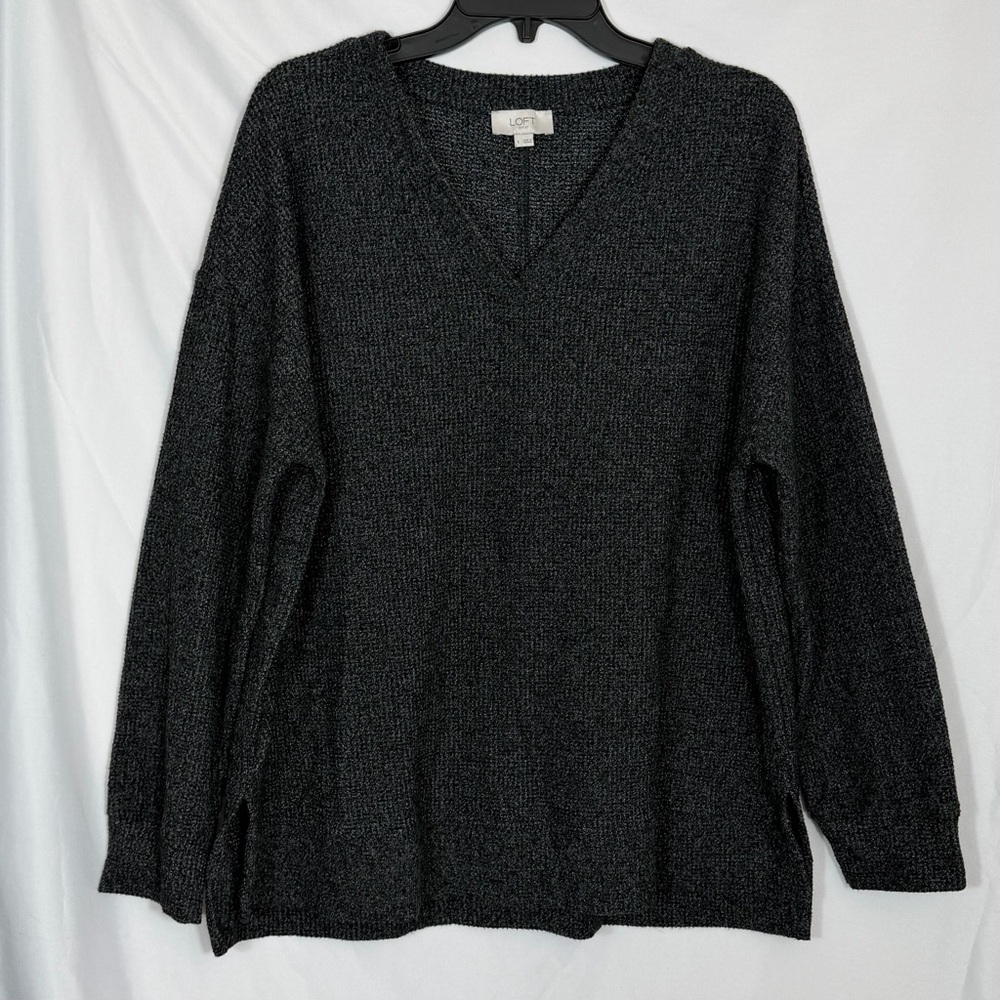 Loft Outlet Women's Dark Gray Long Sleeve V-Neck Sweater, Size Large. NWOT.